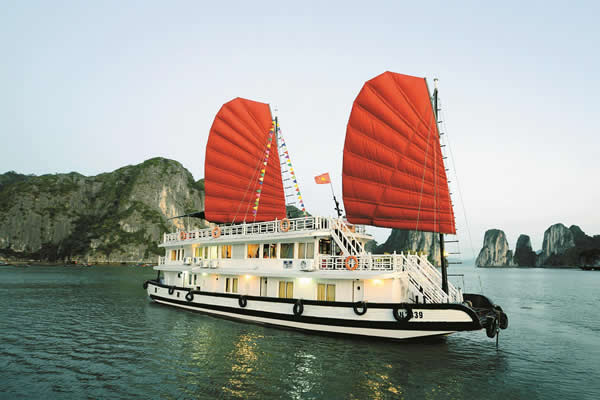 Halong Bay with Party Cruises !!!